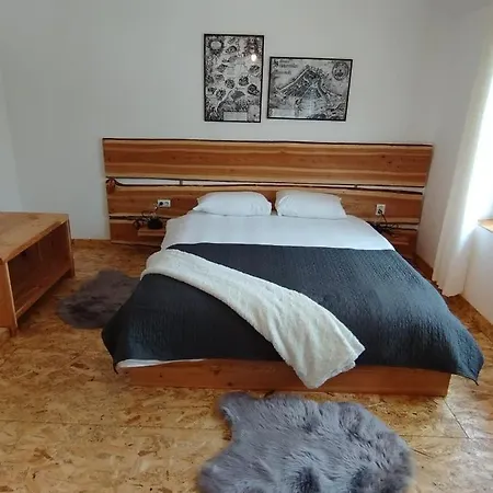 Middlehouse 3* Braşov