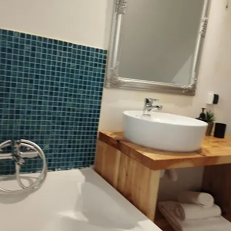 Guest house Middlehouse 3*
