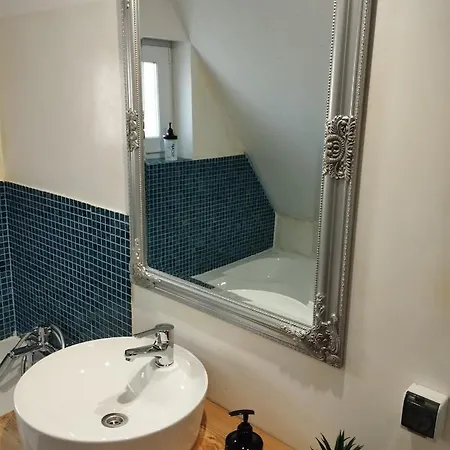 Middlehouse Pensión 3*