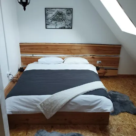 Middlehouse Gæstehus 3*