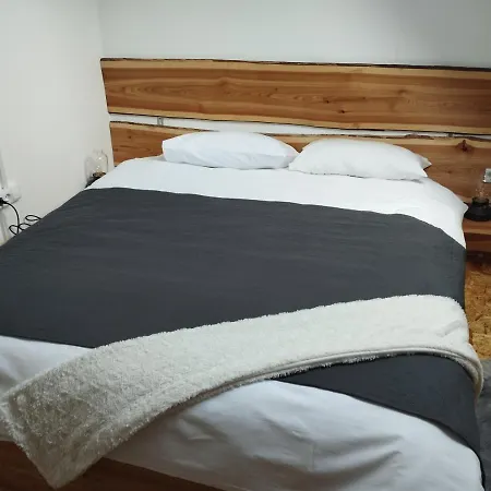 Middlehouse Gæstehus 3*