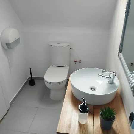 Middlehouse Penzion 3*
