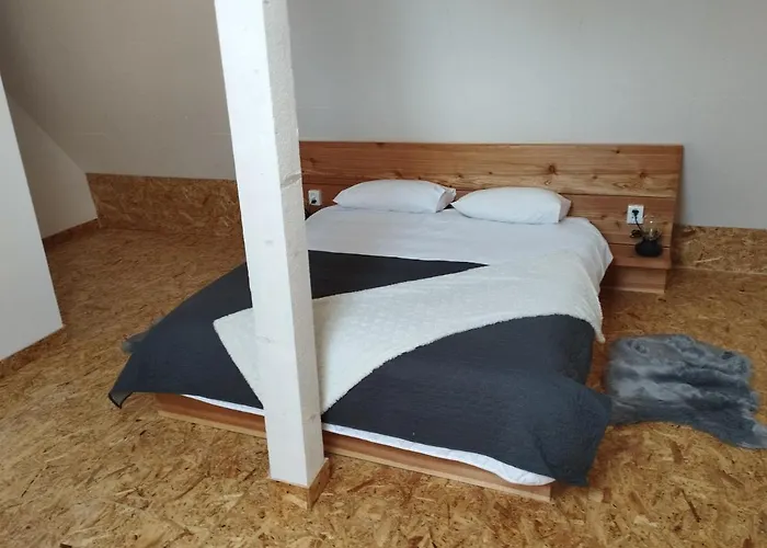 Middlehouse Guest house