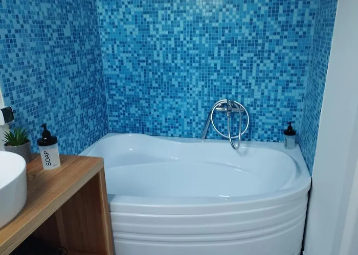 Middlehouse Guest house 3*