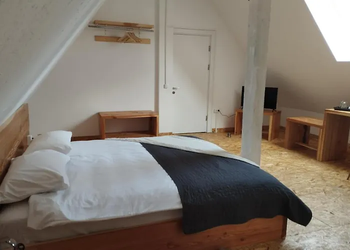 Guest house Middlehouse Brasov