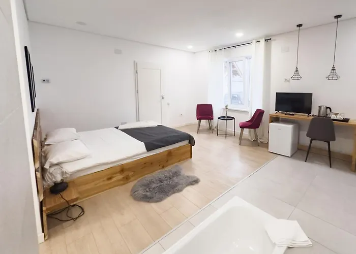 Guest house Middlehouse 3*