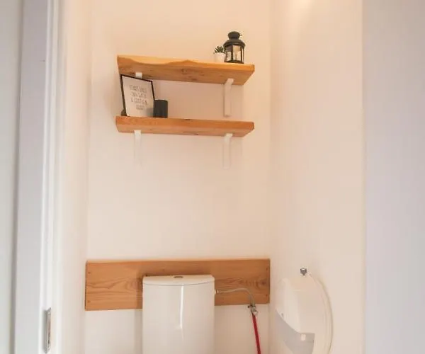 Guest house Middlehouse 3*