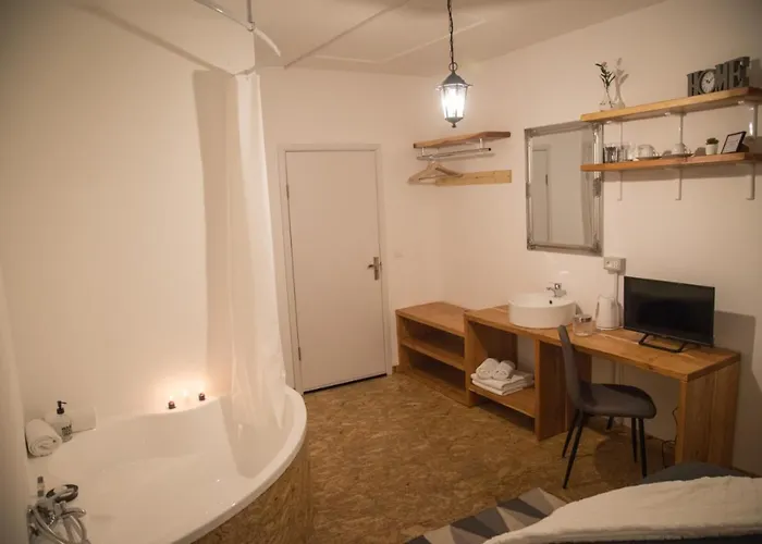 Middlehouse Guest house Brasov